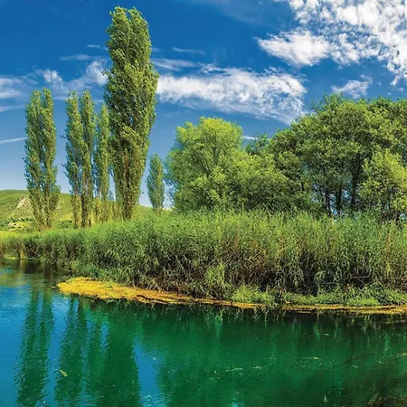 Apartment 2 Bedroom Amazing In *