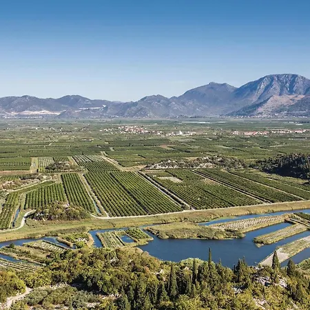 2 Bedroom Amazing In Klek