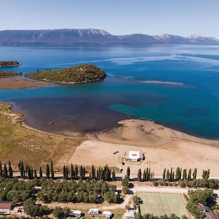 2 Bedroom Amazing In Apartment *